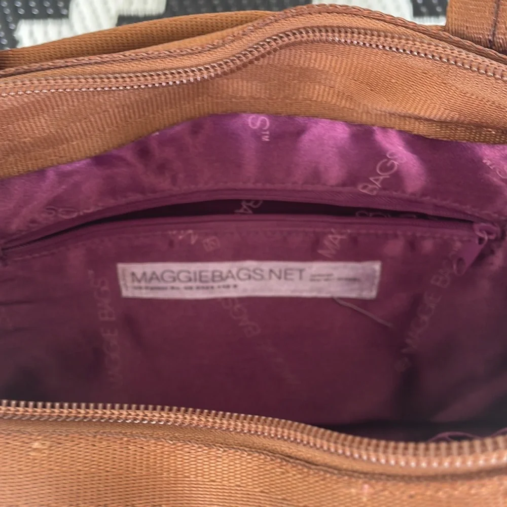 MAGGIE BAGS Recycled Seatbelt Purse - Original - Picture 3 of 4